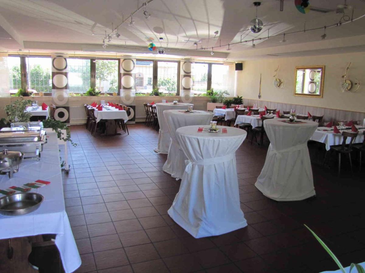 "Unter Den Kastanien" Hotel Speicher Exterior photo